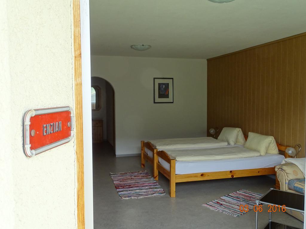 Hotel Old-Jnn Saas im Prattigau Quarto foto